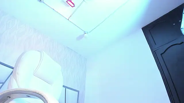 Victoriaa millers online show from April 6, 11:33 am