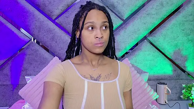 Elith noa online show from February 3, 9:07 pm