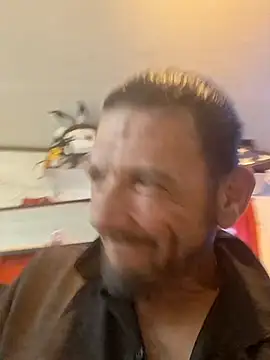 In2itvegassstyle online show from February 28, 2:16 pm