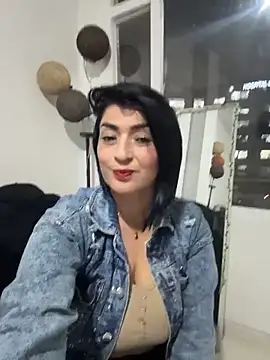 karenlennox1 online show from February 25, 11:58 pm