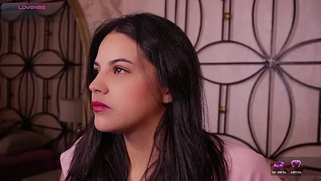 Sophia wilsonn  online show from February 9, 10:50 am