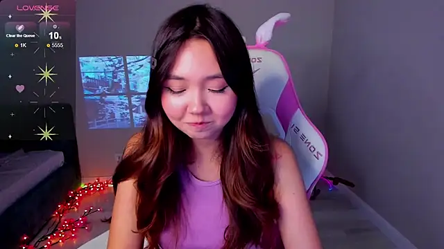 Fluffy Rose online show from November 3, 3:16 pm