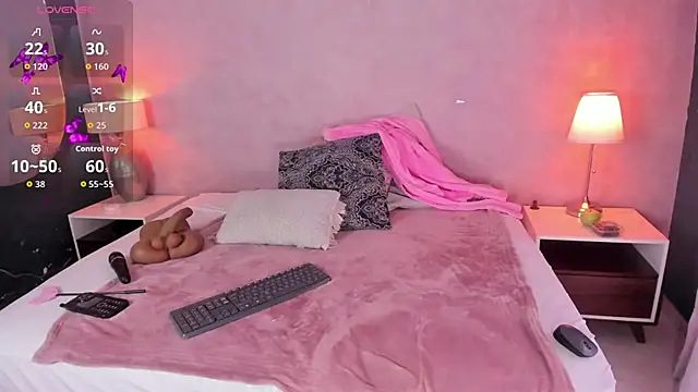 Paiige peach online show from May 28, 6:39 pm