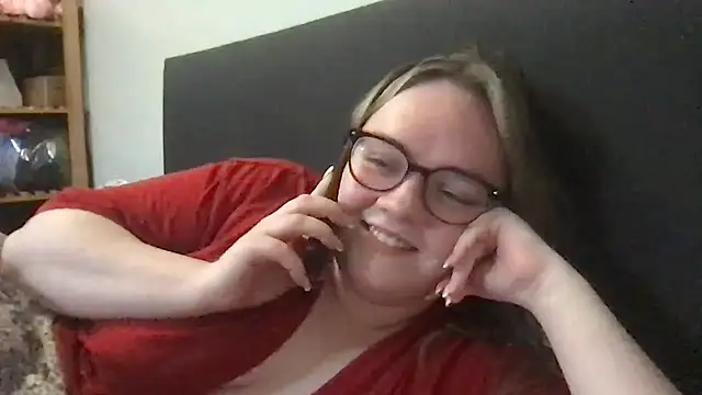 honeyyy24 online show from April 16, 9:39 pm