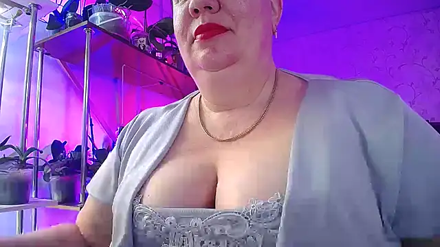  Sweet Woman online show from February 15, 11:09 am