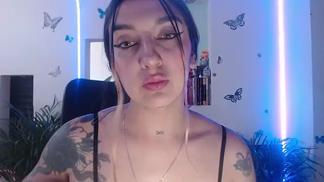 Lia-mitch online show from June 5, 7:09 pm