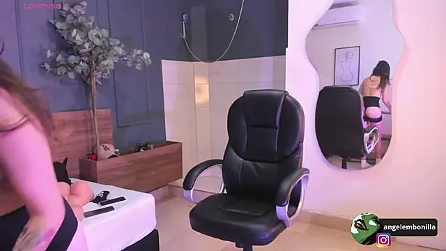 megan morgan01 online show from December 4, 12:18 pm