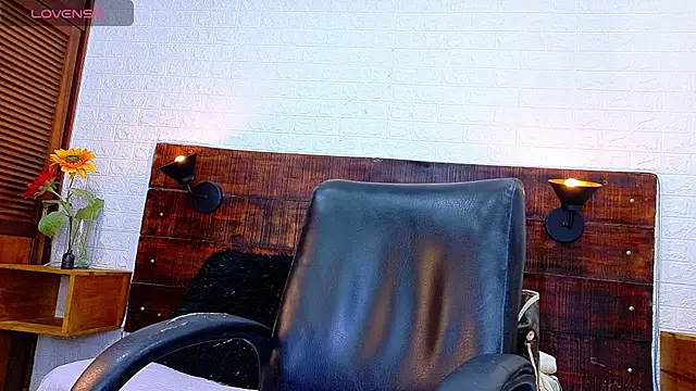 Snapshot of Celeste_sanz chatting on October 22, 10:20 am Celeste sanz online show from October 22, 10:20 am