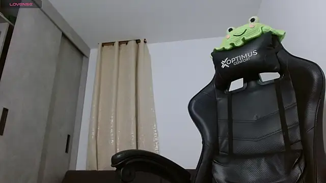 miss valery2 online show from April 17, 2:13 am