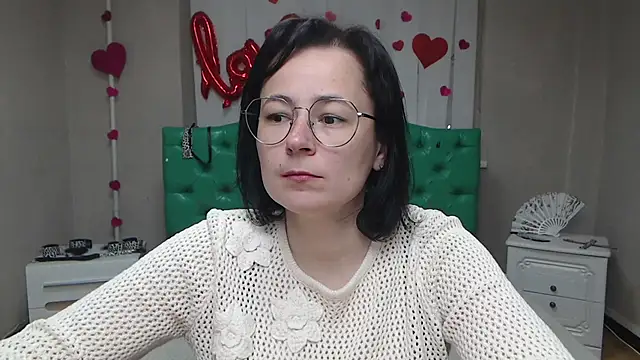 MarieSho online show from April 8, 6:15 am