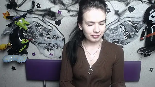 JasmineKouch online show from November 8, 6:40 am