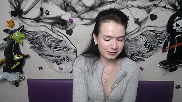 JasmineKouch online show from November 9, 6:42 am