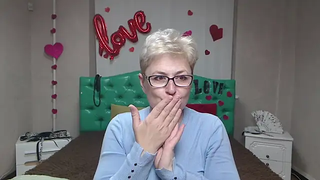 EmiliaGree online show from February 2, 6:07 pm