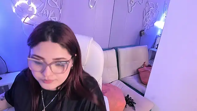 Camiila Osorio online show from December 1, 9:17 pm