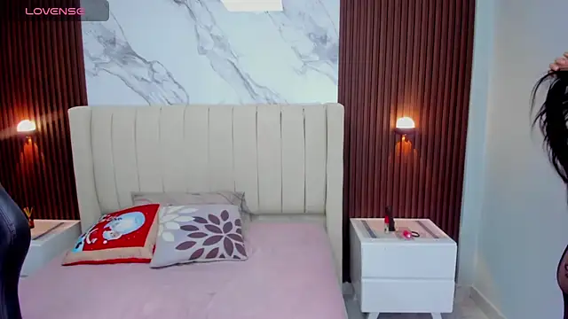 TATIGOLD2 online show from December 18, 2:49 am