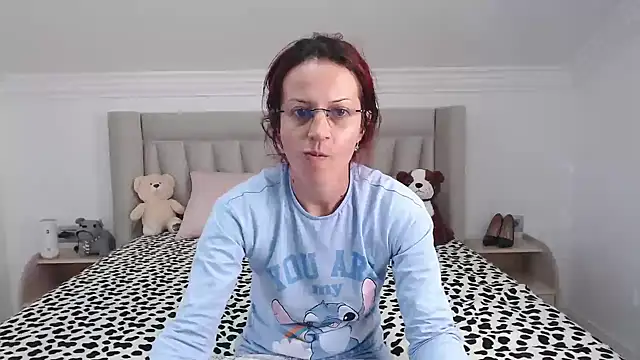 CatWoman0001 online show from November 19, 9:53 am