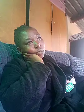 Thickchocolatex2 online show from April 20, 9:34 am