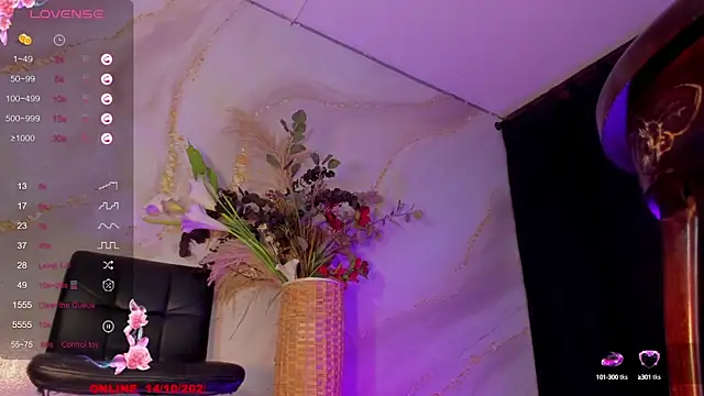 Snapshot of Karla-Ebony chatting on October 14, 2:08 pm Karla-Ebony online show from October 14, 2:08 pm