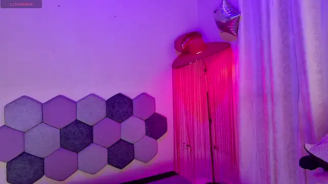 Horny tgn online show from April 20, 6:11 pm