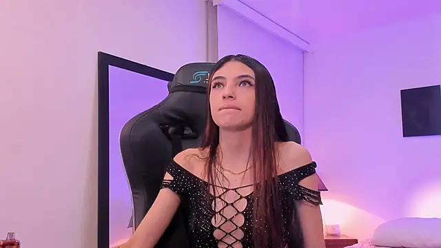 sofiarouge online show from November 17, 8:20 pm