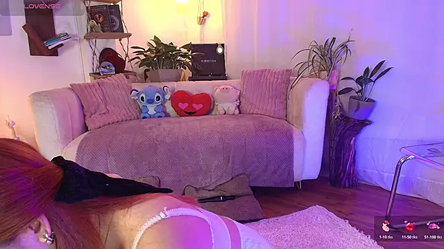 HANNAH LOVEE online show from March 14, 3:29 am