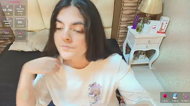 Snapshot of sofiaclauss chatting on September 29, 7:41 pm sofiaclauss online show from September 29, 7:41 pm