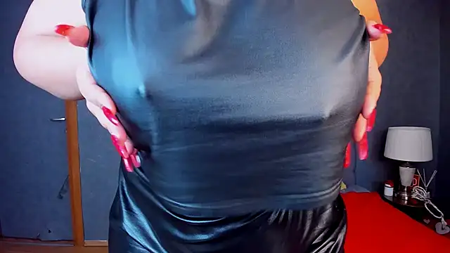 AmyCubes online show from December 19, 8:06 am