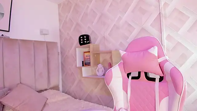 Haru Bonny online show from February 19, 8:40 pm