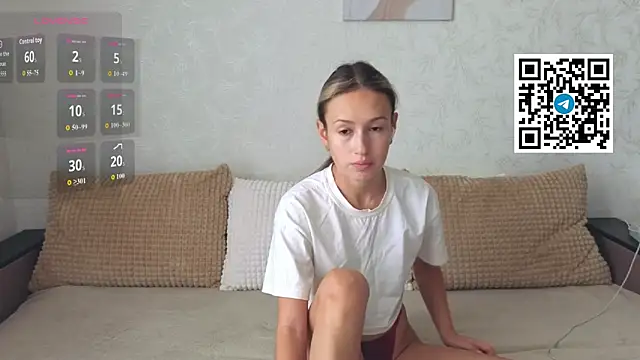 ChloeTeles  online show from June 19, 5:33 am