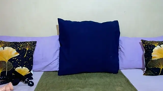 DiamondLuv29 online show from November 26, 2:56 am