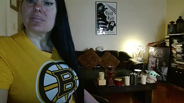 mandaloriangirls online show from April 12, 7:05 pm