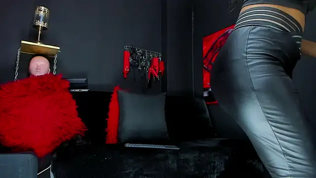 Coralinstone online show from December 22, 7:17 pm