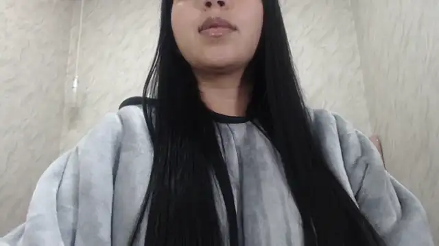 CarolineBrunx online show from February 4, 8:39 am