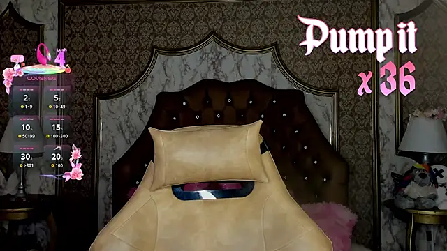 SoffiQueen online show from February 16, 1:55 pm