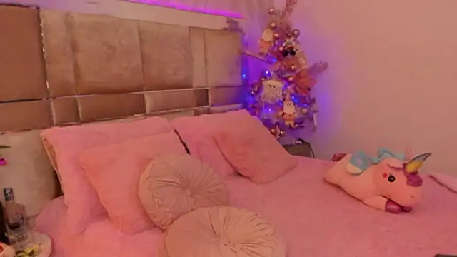 bruneettklaryss online show from November 27, 7:55 am