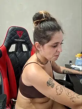 luuhcat09 online show from April 8, 5:37 pm