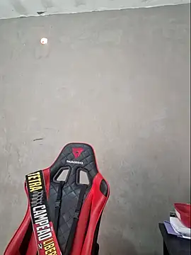 luuhcat09 online show from March 27, 1:12 pm