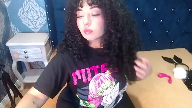 Sofiacowperx online show from February 26, 1:10 pm