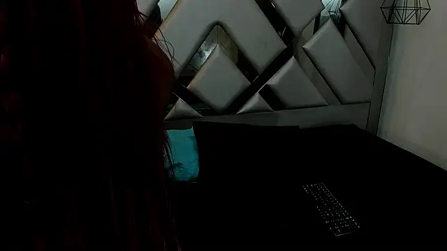 Nahomi-Hill online show from September 8, 9:58 pm