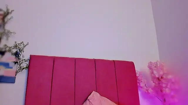 Charlee pink online show from January 19, 6:53 am