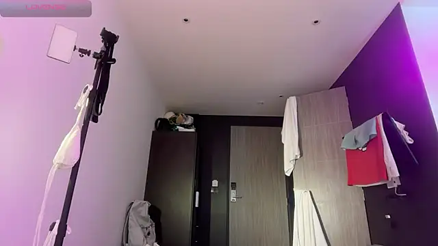 Alice Pinkhead online show from February 6, 7:56 am