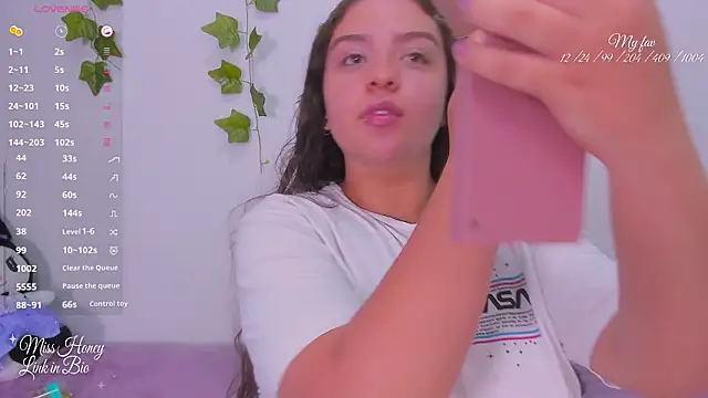 Mxss Honey online show from February 8, 2:37 am