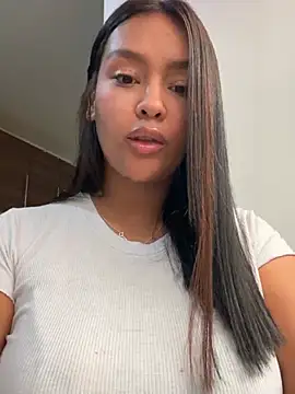  NINA online show from February 7, 10:35 pm