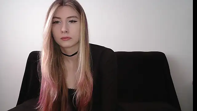 ErikaShyy online show from January 15, 12:11 pm