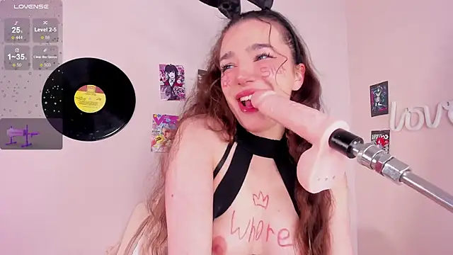 LosAlicee online show from November 21, 6:10 pm