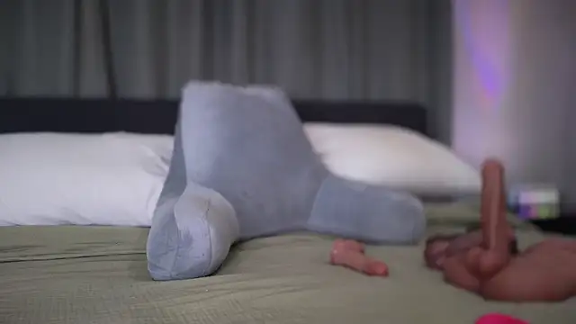 longislandprincess online show from September 12, 4:02 am