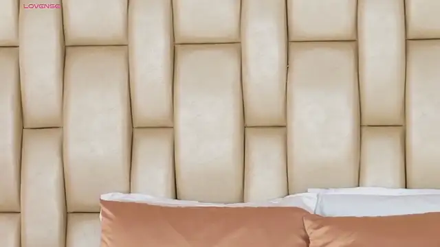 Alexa Miss online show from February 7, 8:24 pm