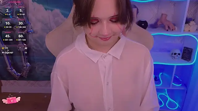 Mary uw online show from October 31, 3:30 am