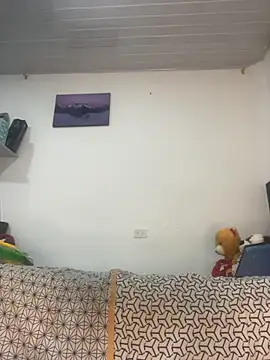 Snapshot of Naughty_mommy chatting on September 15, 8:27 pm Naughty mommy online show from September 15, 8:27 pm