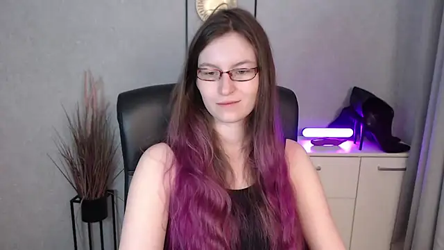 emmaxDelight online show from December 22, 6:27 am